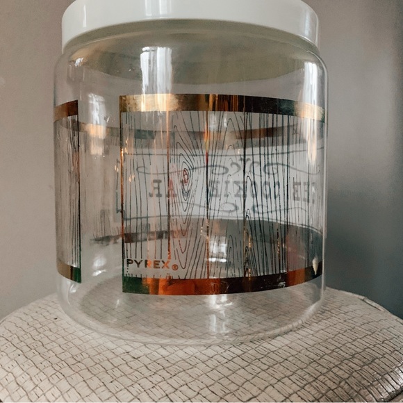 Vintage Pyrex “The Cookie Jar” glass canister with cream plastic lid. - Picture 7 of 10
